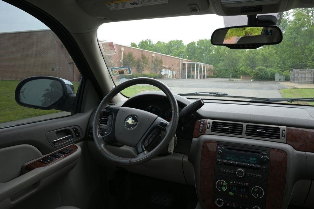 Chevrolet Avalanche 4WD Crew Cab 130" LTZ 2008