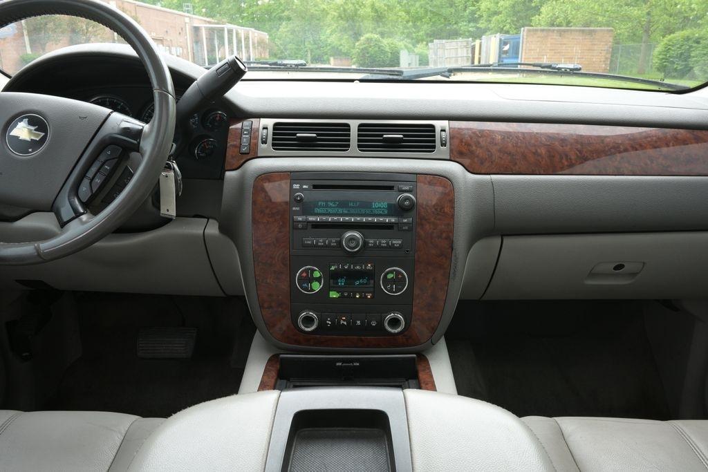 Chevrolet Avalanche 4WD Crew Cab 130" LTZ 2008