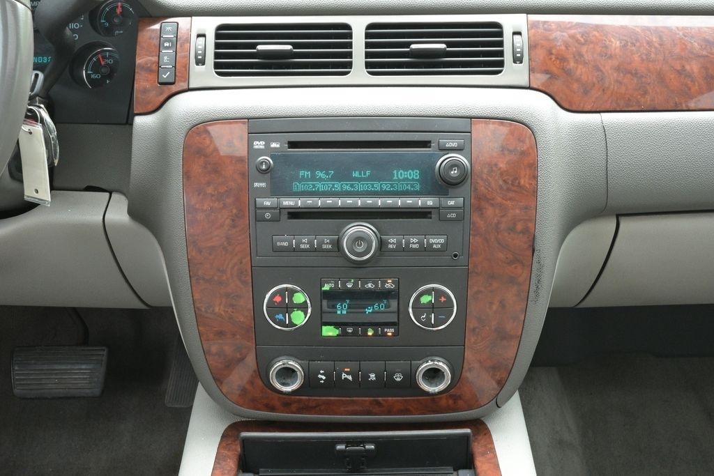 Chevrolet Avalanche 4WD Crew Cab 130" LTZ 2008