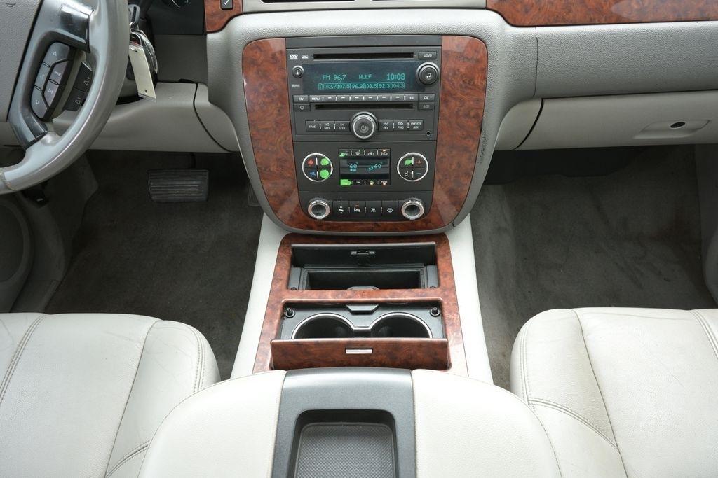 Chevrolet Avalanche 4WD Crew Cab 130" LTZ 2008