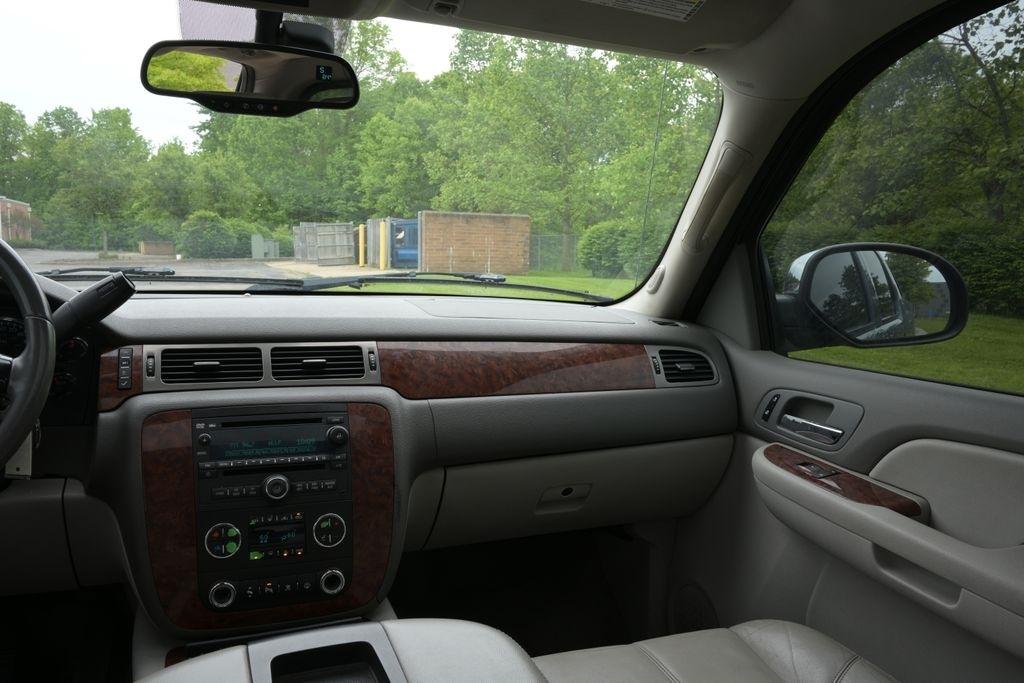 Chevrolet Avalanche 4WD Crew Cab 130" LTZ 2008