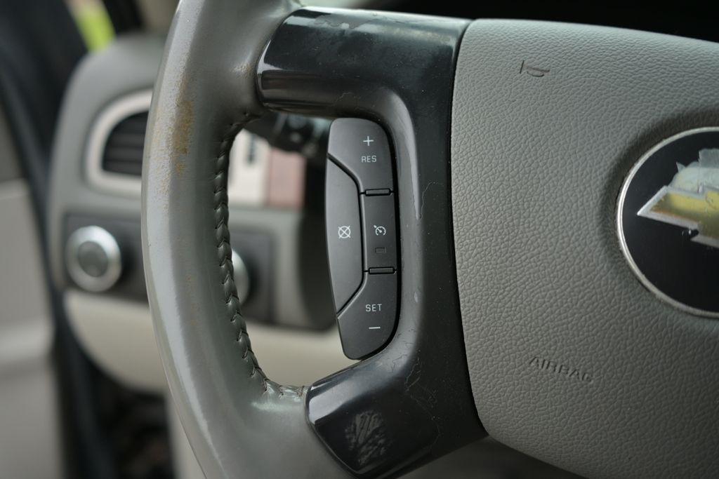 Chevrolet Avalanche 4WD Crew Cab 130" LTZ 2008