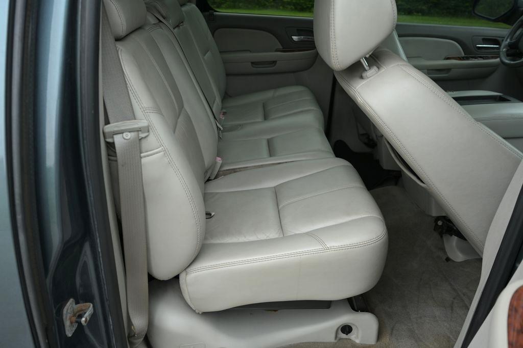 Chevrolet Avalanche 4WD Crew Cab 130" LTZ 2008
