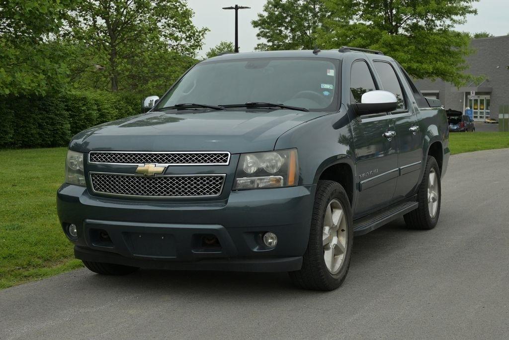 2008 Chevrolet Avalanche 4WD Crew Cab 130" LTZ