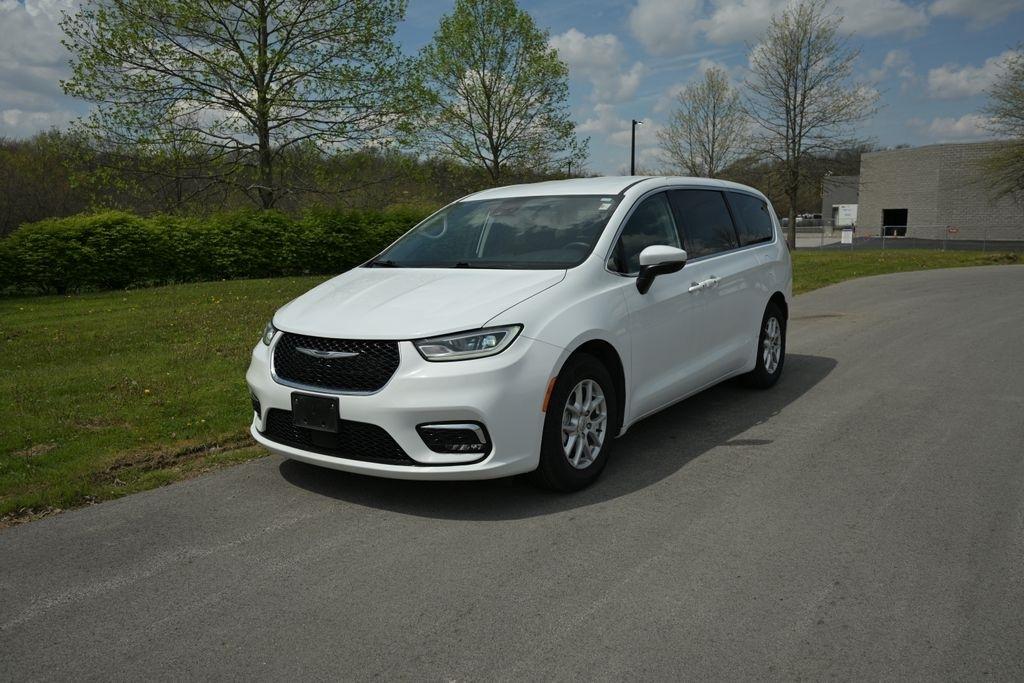 Chrysler Pacifica Touring L FWD 2023