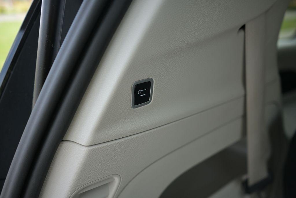 Chrysler Pacifica Touring L FWD 2023