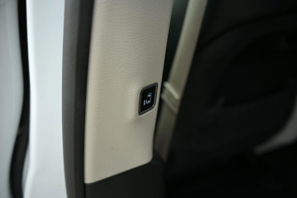 Chrysler Pacifica Touring L FWD 2023