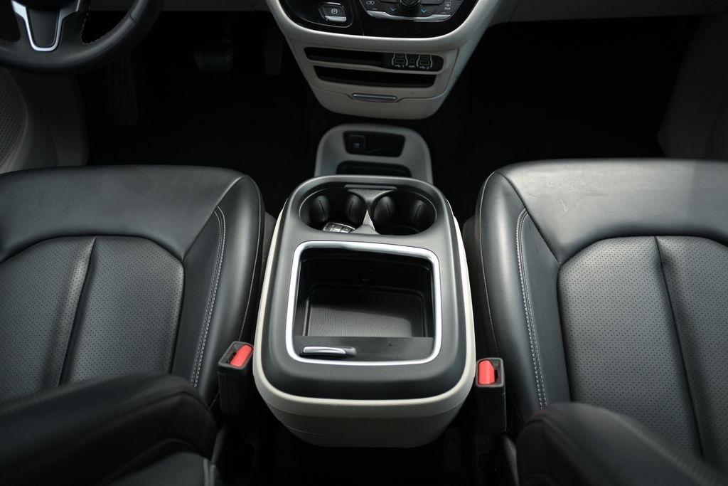 Chrysler Pacifica Touring L FWD 2023