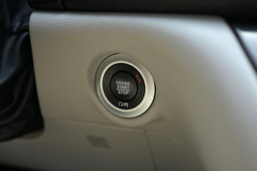 Chrysler Pacifica Touring L FWD 2023