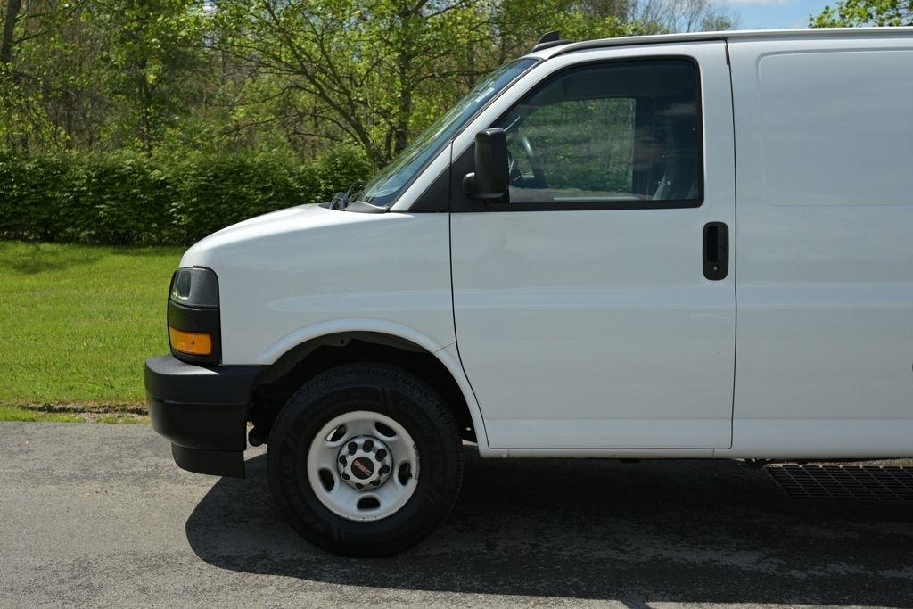 GMC Savana Cargo Van RWD 2500 135" 2023
