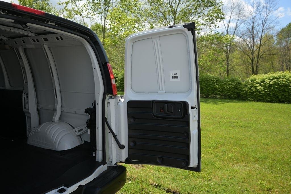 GMC Savana Cargo Van RWD 2500 135" 2023