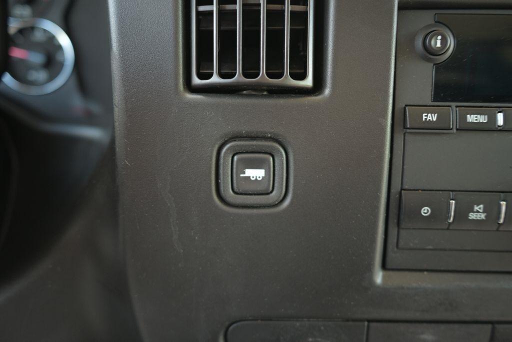 GMC Savana Cargo Van RWD 2500 135" 2023