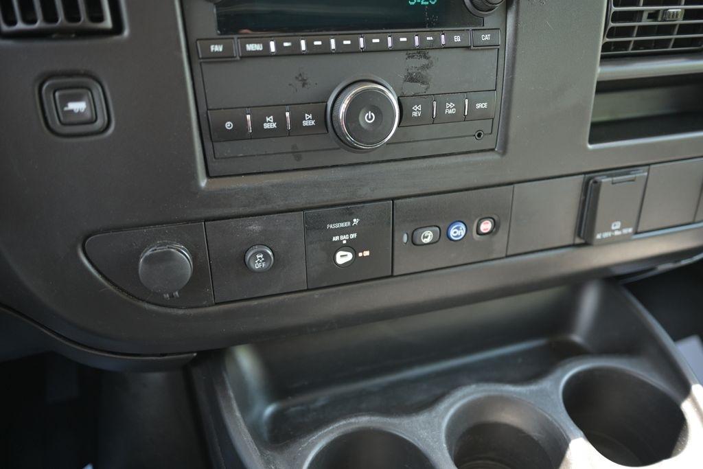 GMC Savana Cargo Van RWD 2500 135" 2023