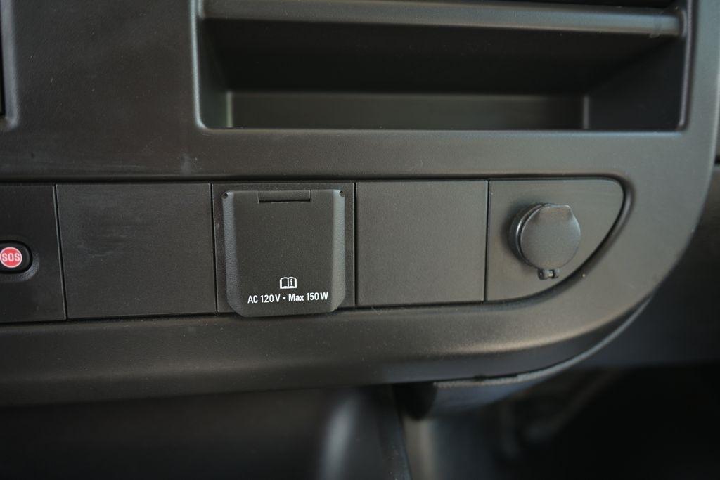 GMC Savana Cargo Van RWD 2500 135" 2023