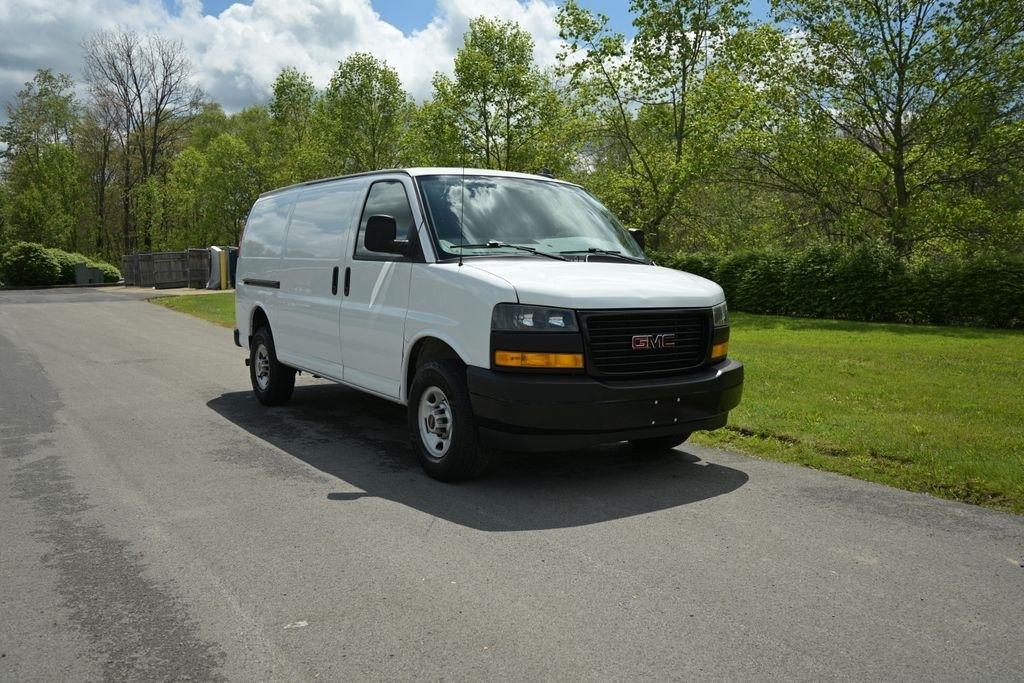 GMC Savana Cargo Van RWD 2500 135" 2023