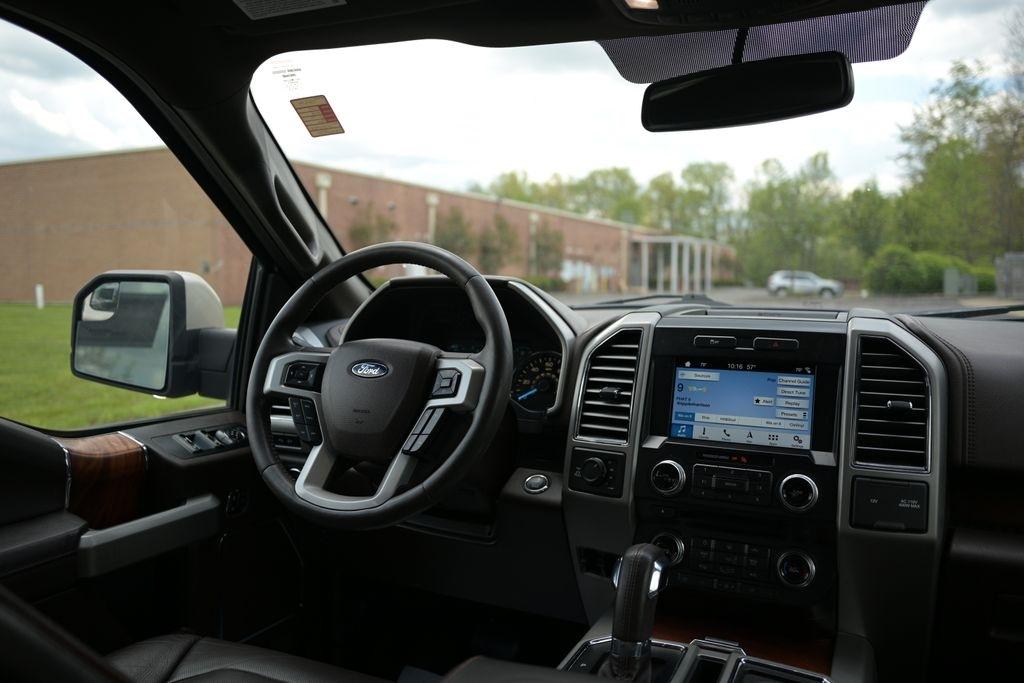 Ford F-150 XL 4WD SuperCrew 5.5' Box 2017