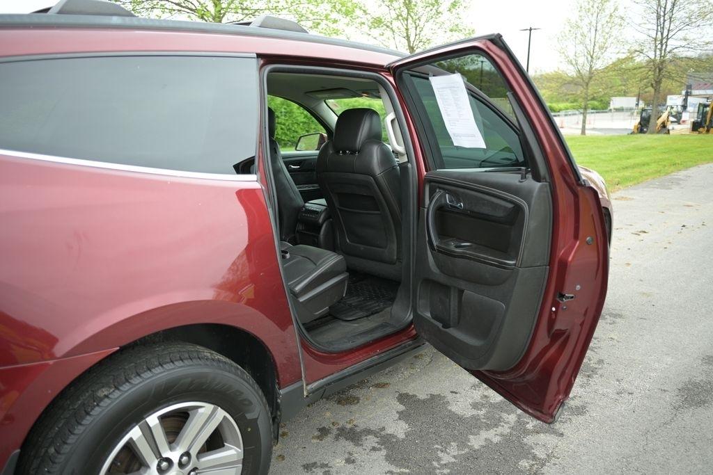 Chevrolet Traverse AWD 4dr LT w/2LT 2017