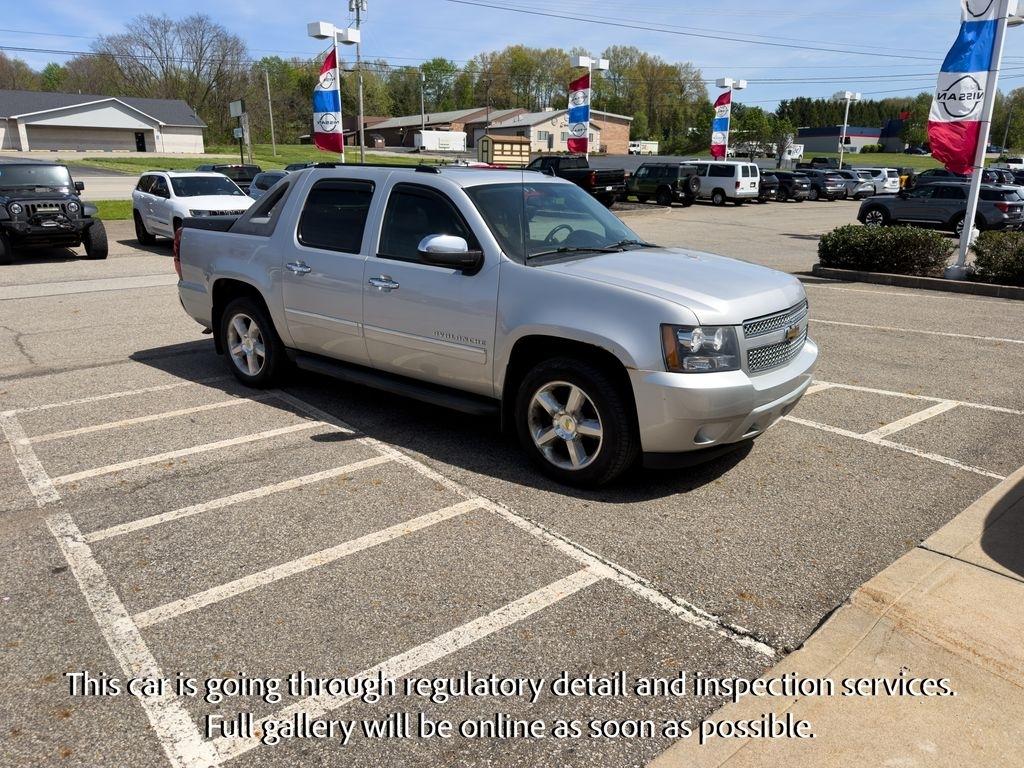 Chevrolet Avalanche 4WD Crew Cab LTZ 2010