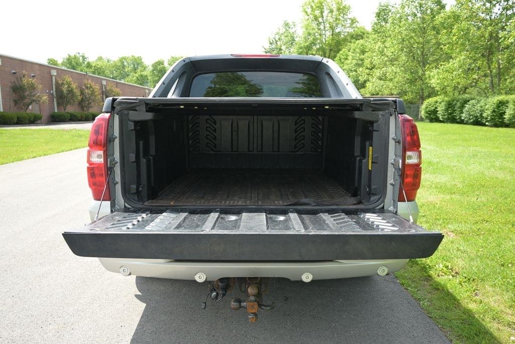 Chevrolet Avalanche 4WD Crew Cab LTZ 2010