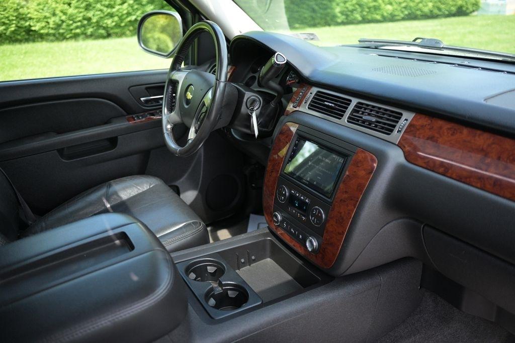 Chevrolet Avalanche 4WD Crew Cab LTZ 2010