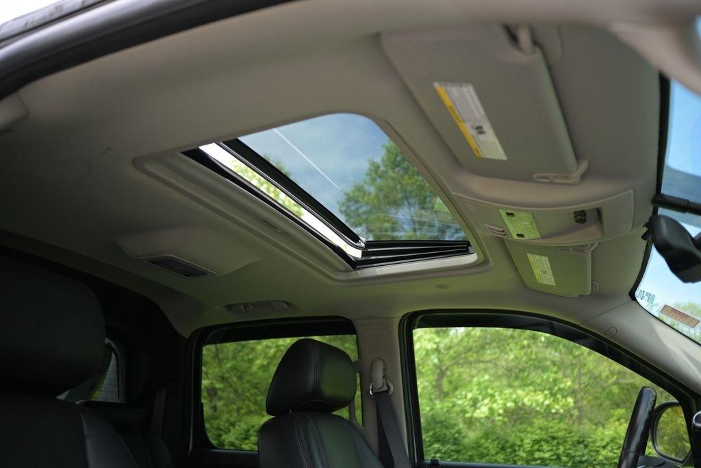 Chevrolet Avalanche 4WD Crew Cab LTZ 2010