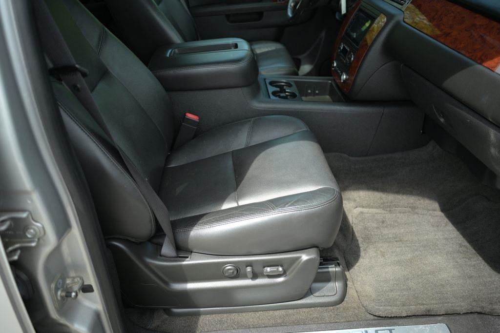 Chevrolet Avalanche 4WD Crew Cab LTZ 2010