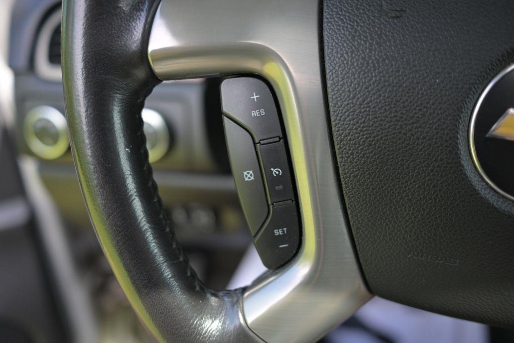 Chevrolet Avalanche 4WD Crew Cab LTZ 2010