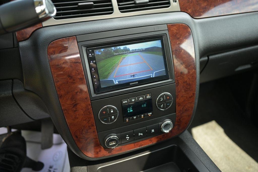 Chevrolet Avalanche 4WD Crew Cab LTZ 2010