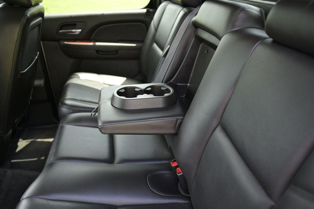 Chevrolet Avalanche 4WD Crew Cab LTZ 2010