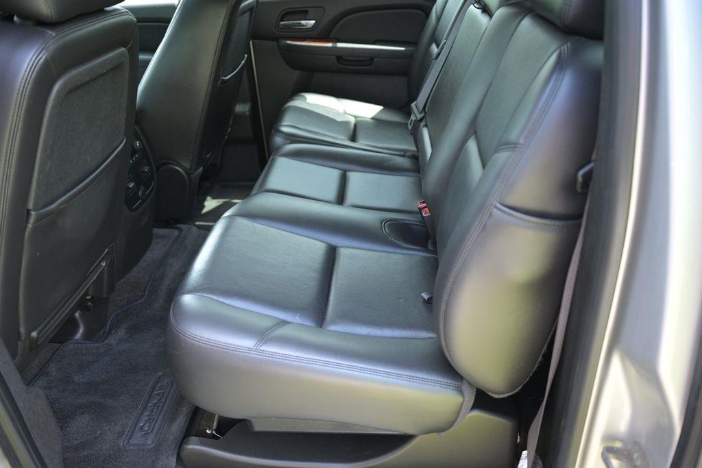 Chevrolet Avalanche 4WD Crew Cab LTZ 2010