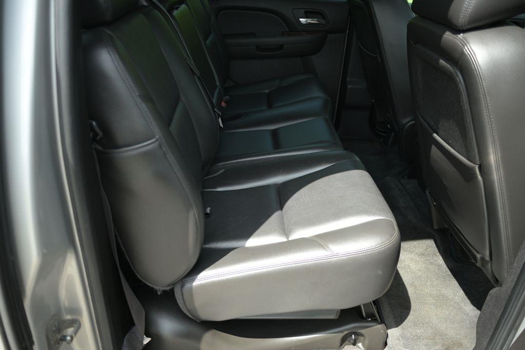 Chevrolet Avalanche 4WD Crew Cab LTZ 2010