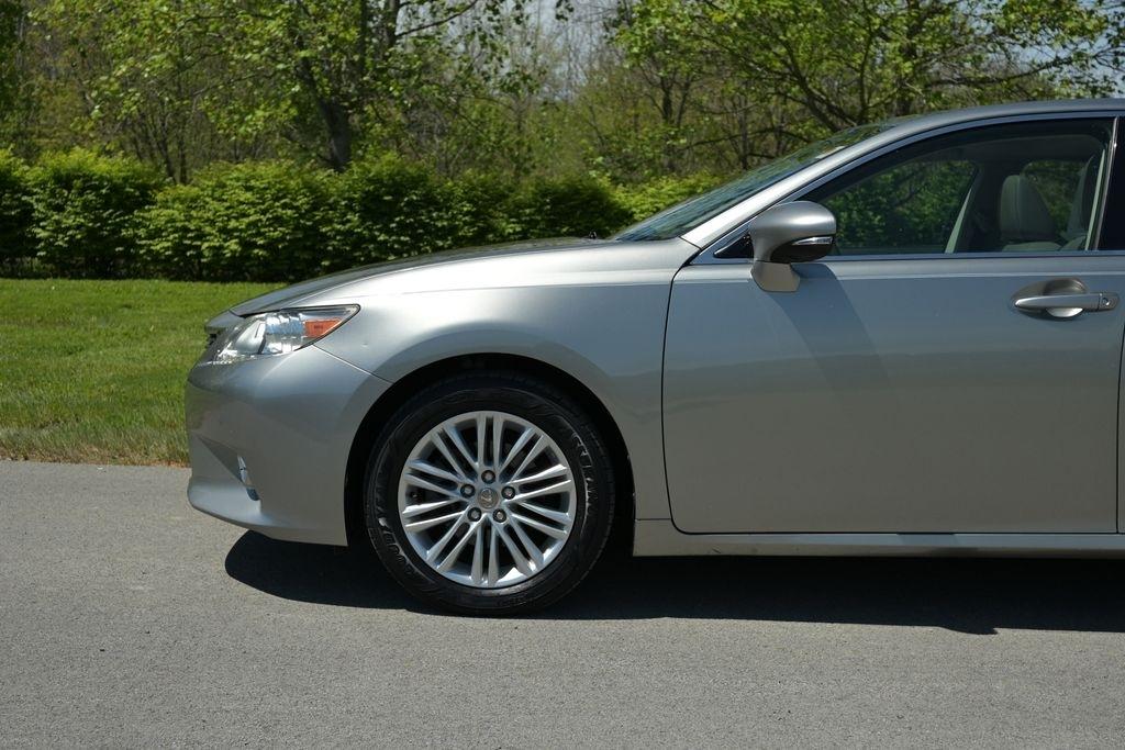 Lexus ES 350 4dr Sdn 2015
