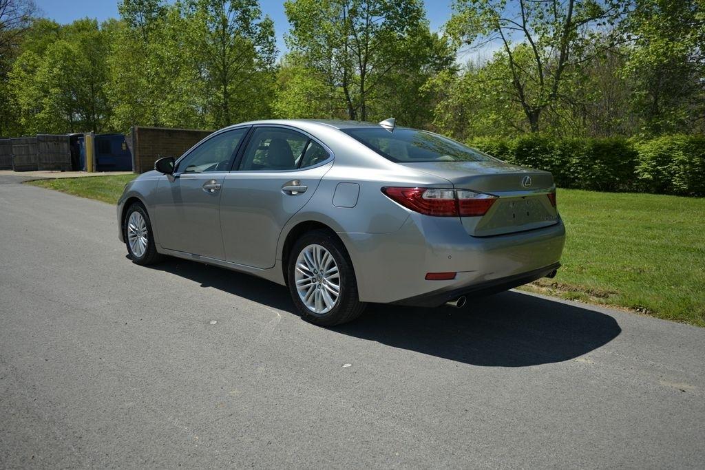 Lexus ES 350 4dr Sdn 2015