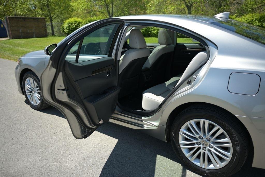 Lexus ES 350 4dr Sdn 2015