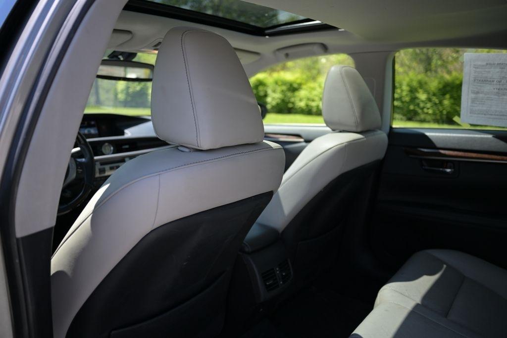 Lexus ES 350 4dr Sdn 2015