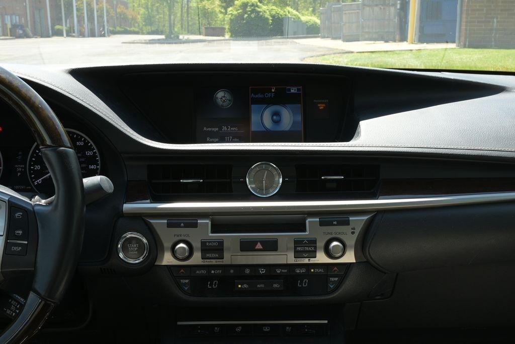 Lexus ES 350 4dr Sdn 2015