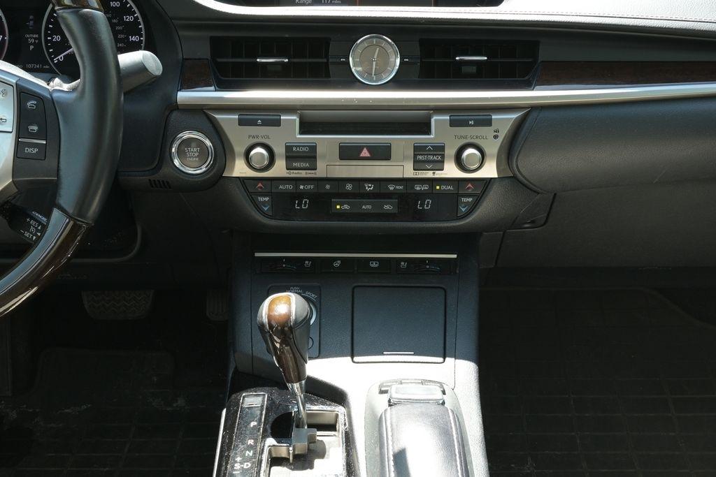 Lexus ES 350 4dr Sdn 2015