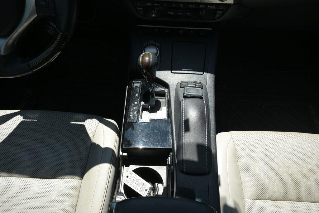 Lexus ES 350 4dr Sdn 2015