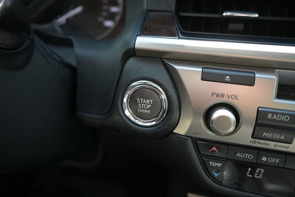 Lexus ES 350 4dr Sdn 2015