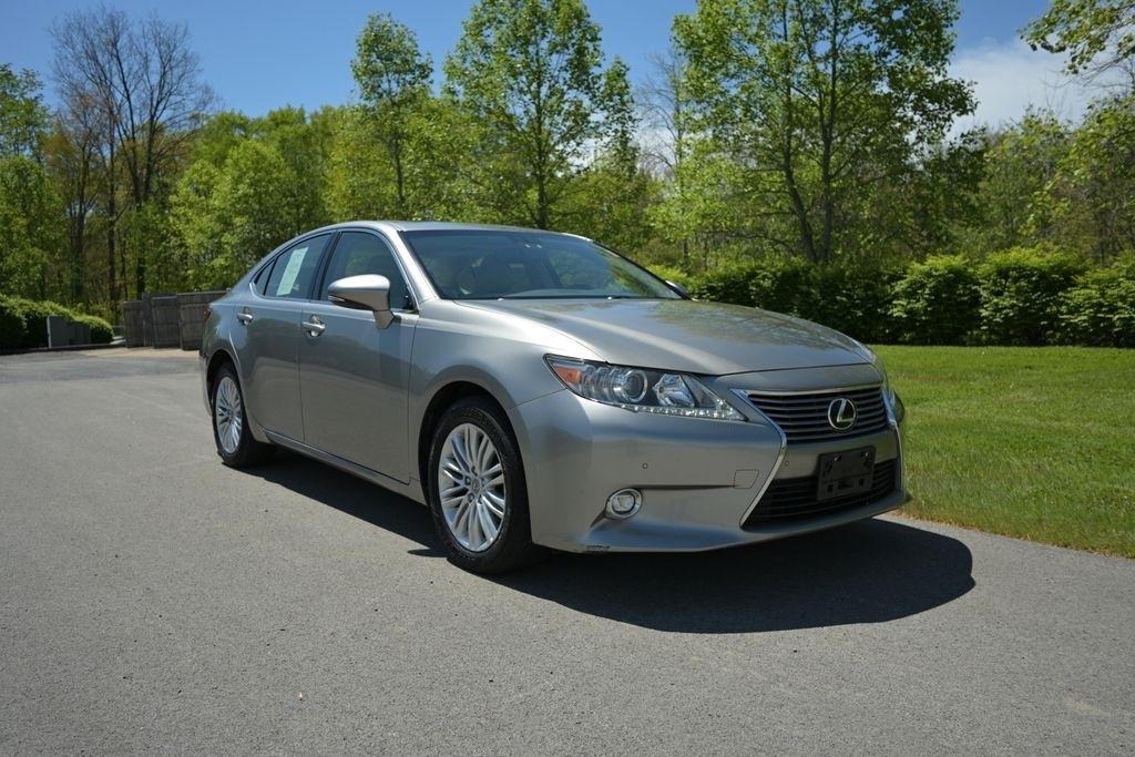 Lexus ES 350 4dr Sdn 2015