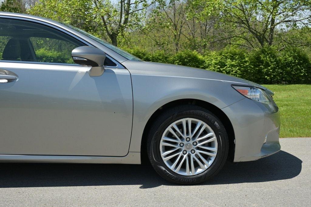 Lexus ES 350 4dr Sdn 2015