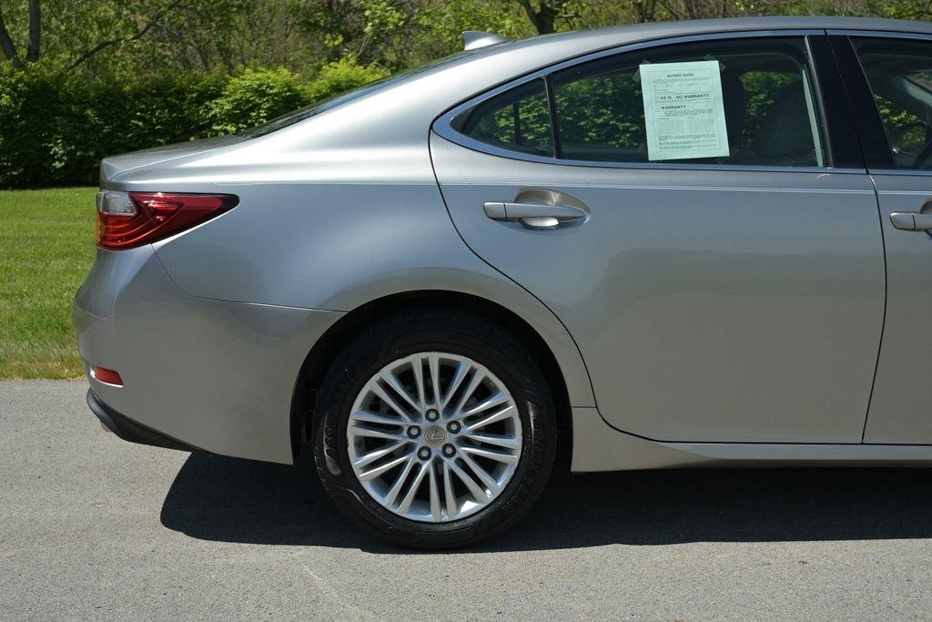 Lexus ES 350 4dr Sdn 2015