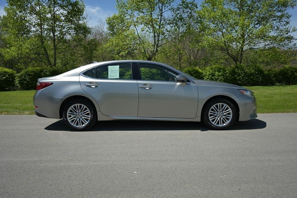 Lexus ES 350 4dr Sdn 2015