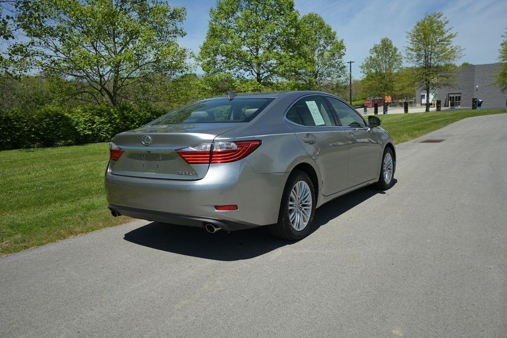 Lexus ES 350 4dr Sdn 2015