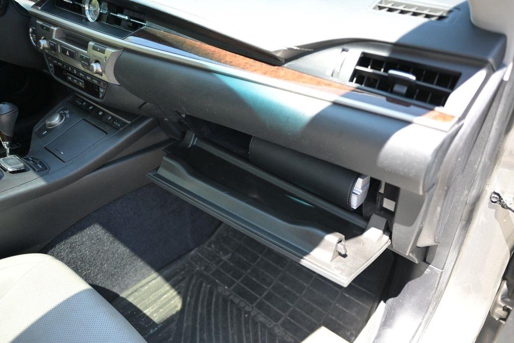 Lexus ES 350 4dr Sdn 2015