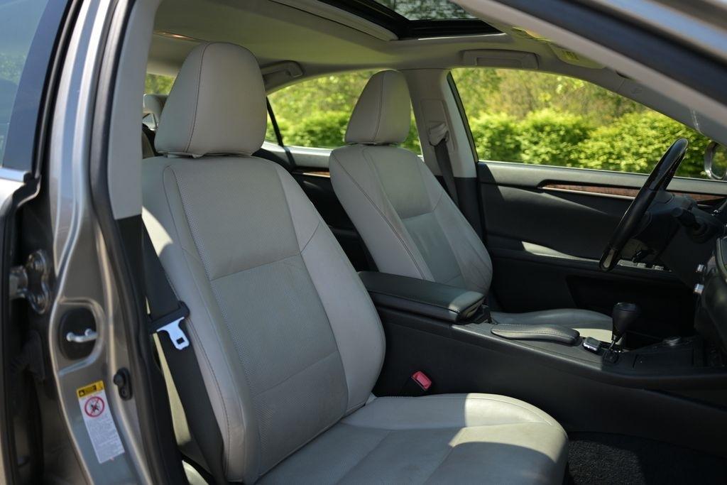 Lexus ES 350 4dr Sdn 2015