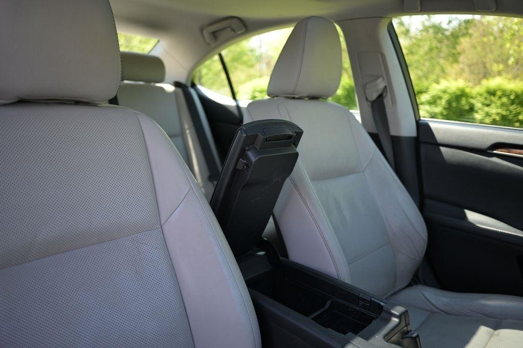 Lexus ES 350 4dr Sdn 2015