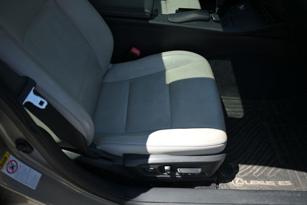 Lexus ES 350 4dr Sdn 2015
