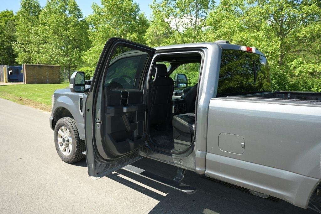 Ford Super Duty F-350 SRW King Ranch 4WD Crew Cab 8' Box 2022