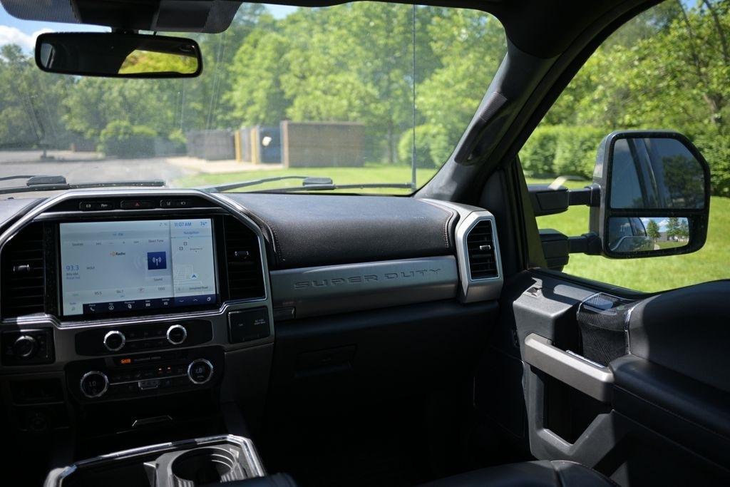 Ford Super Duty F-350 SRW King Ranch 4WD Crew Cab 8' Box 2022